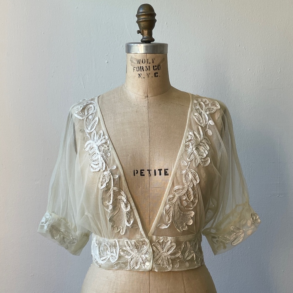 Y2K does Edwardian net lace top